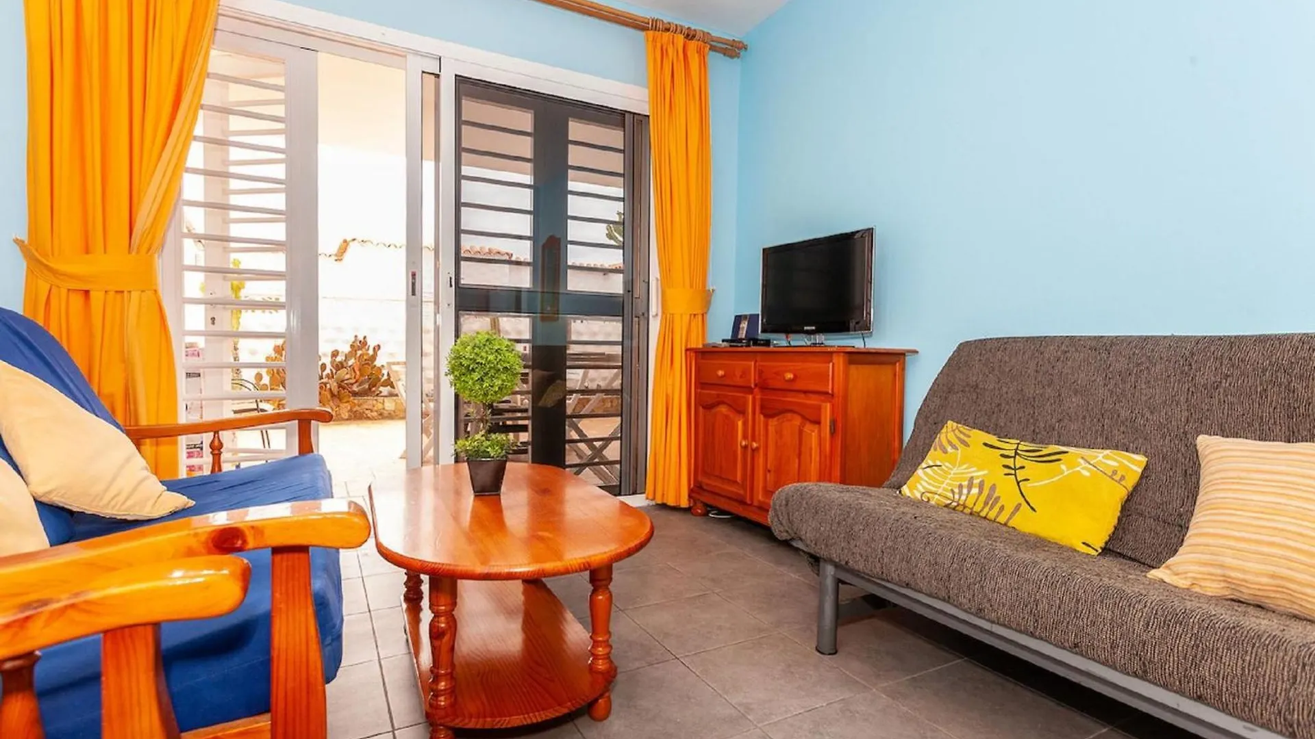 Apartment Near The Beach With A Huge Terrace Patio, Wifi And Parking Costa Calma